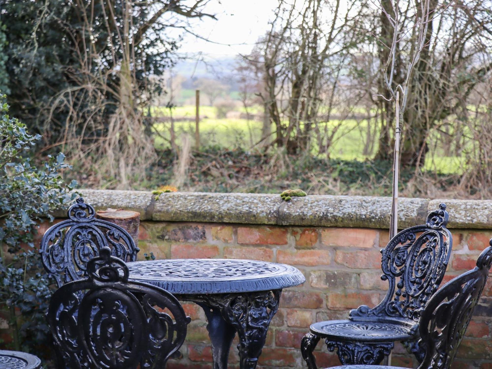 The Granary Villa Shrewsbury Exterior photo